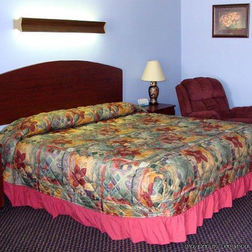 Colonial Inn Hammond Room photo